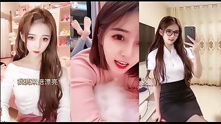very cute asian university girl likes webcam her juicy pussy to dudes